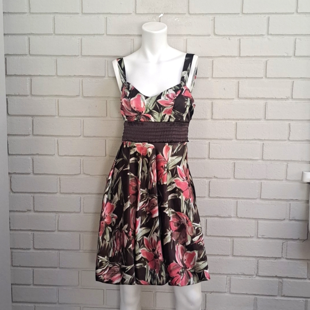 Studio Y Dark Brown Floral Formal Bubble Hem Satiny Tie Back Dress. Size Small